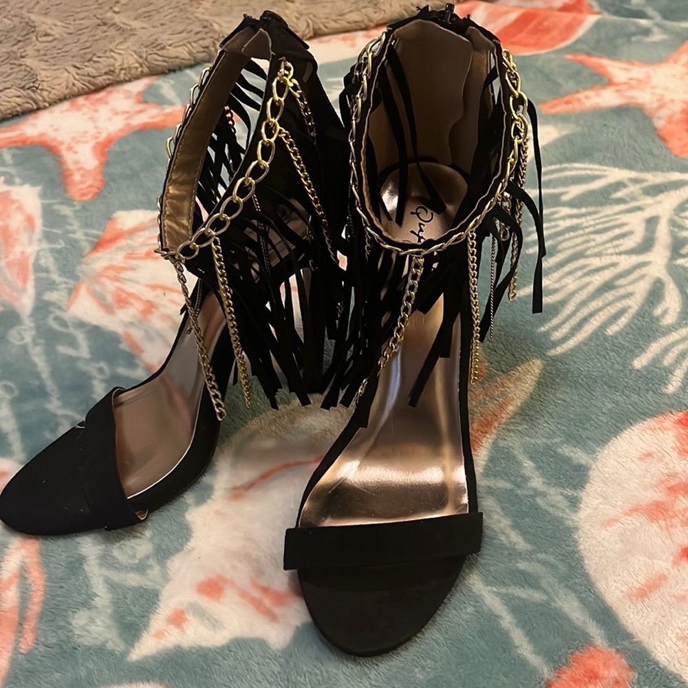 Clubbing heels 👠